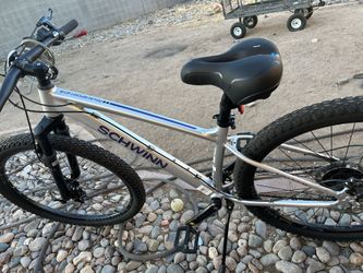 New Schwinn Auxm Sport 27.5 Mountain Bike