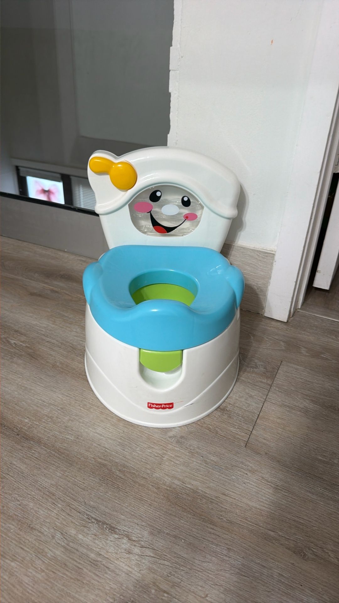 Fisher-Price Learn-to-Flush Potty Multicolor