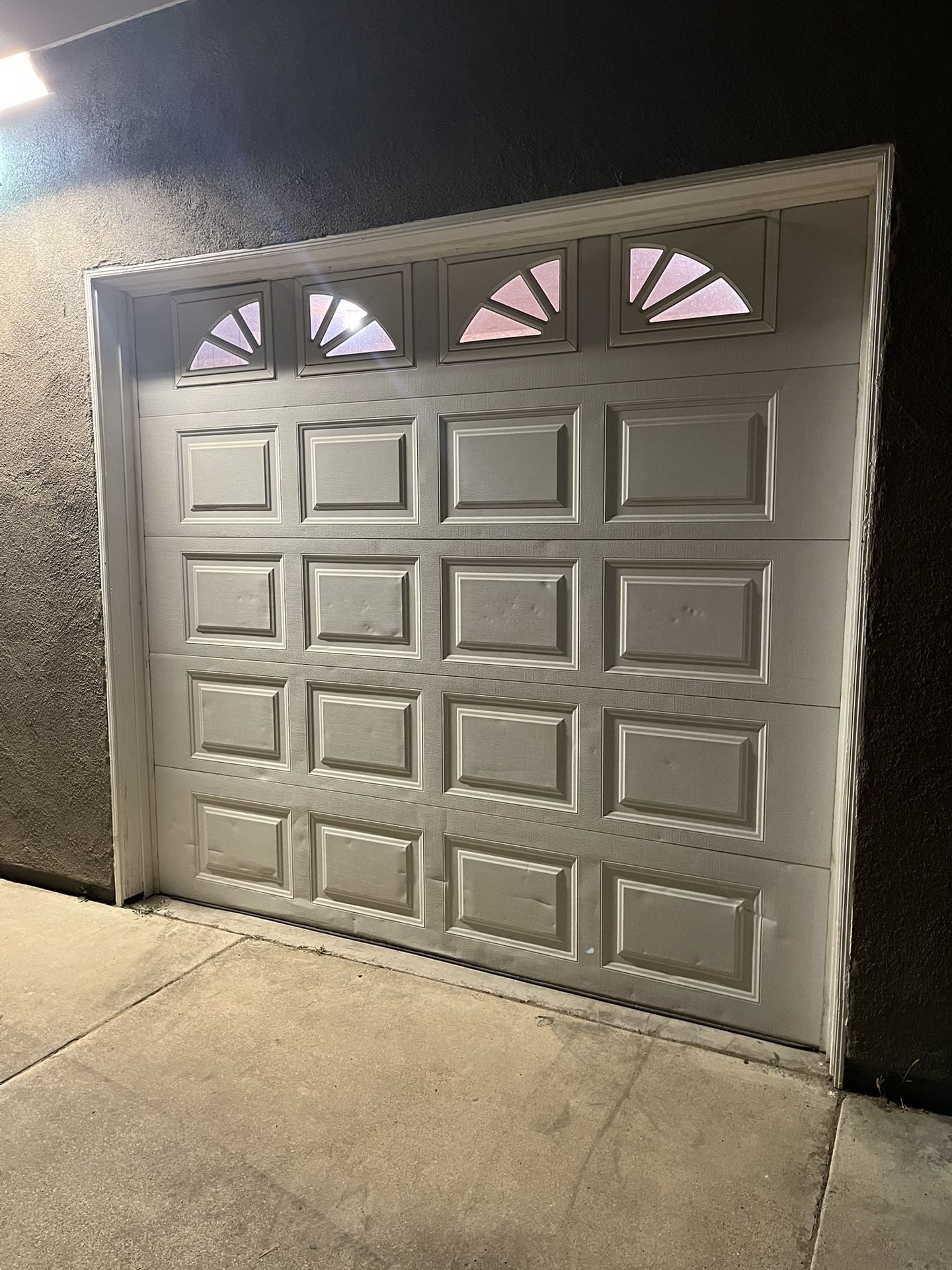 Garage Door $1400 X Las 3 Puertas