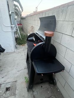 Pit boss smoker