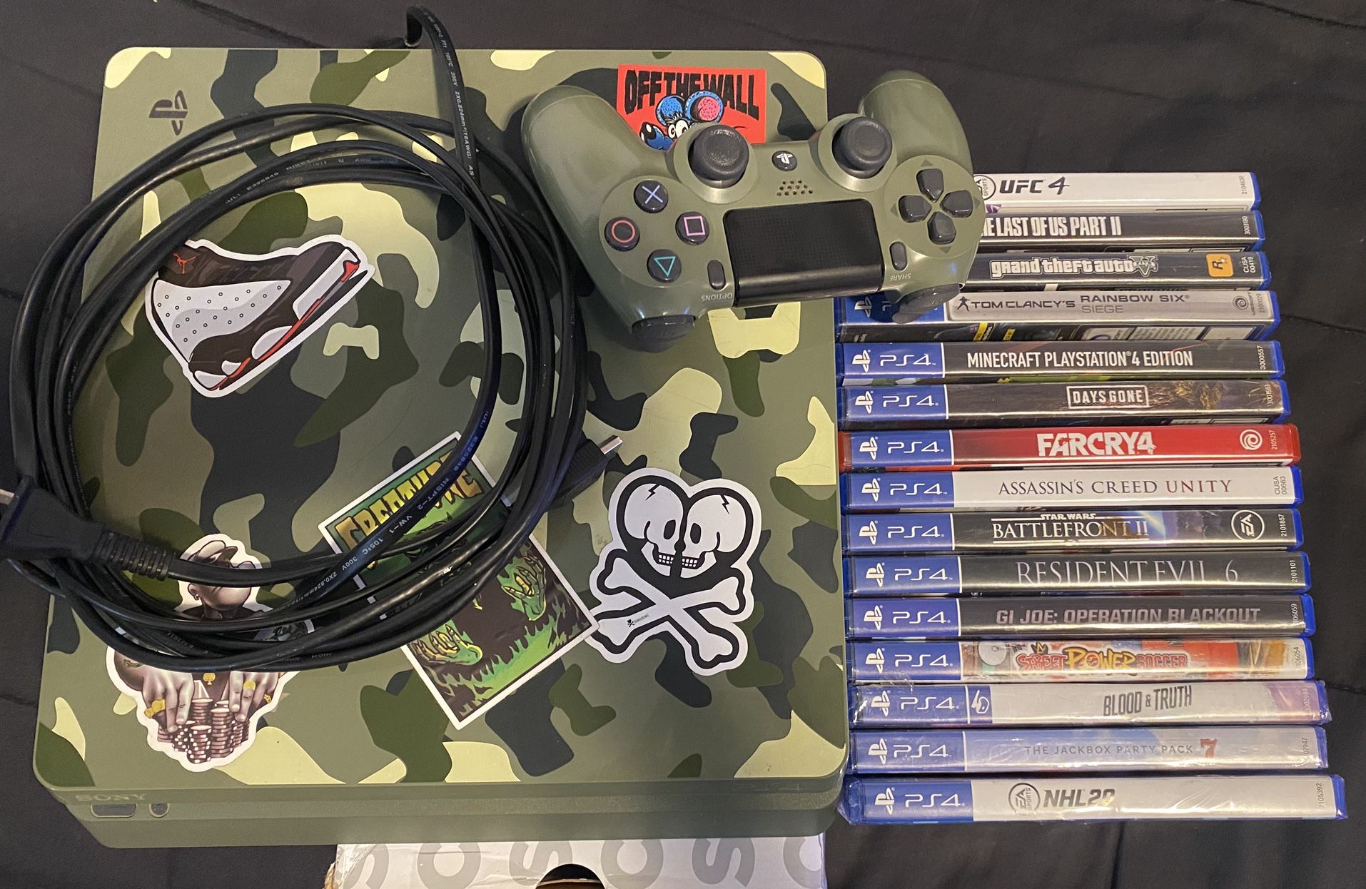 PS4 Slim WWII Edition