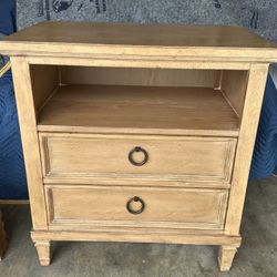 Lexington Nightstand / End Table