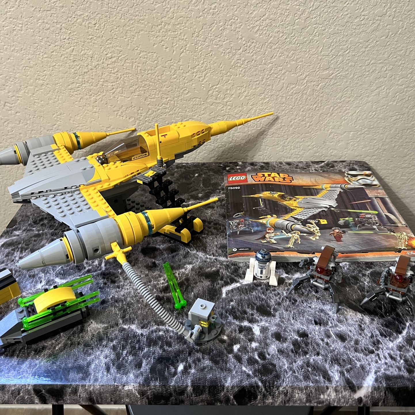 LEGO Star Wars Naboo Starfighter 75092 for Sale in Las Vegas NV OfferUp