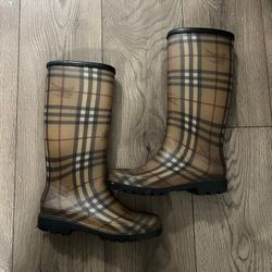 Burberry Rain Boots - Good Condition