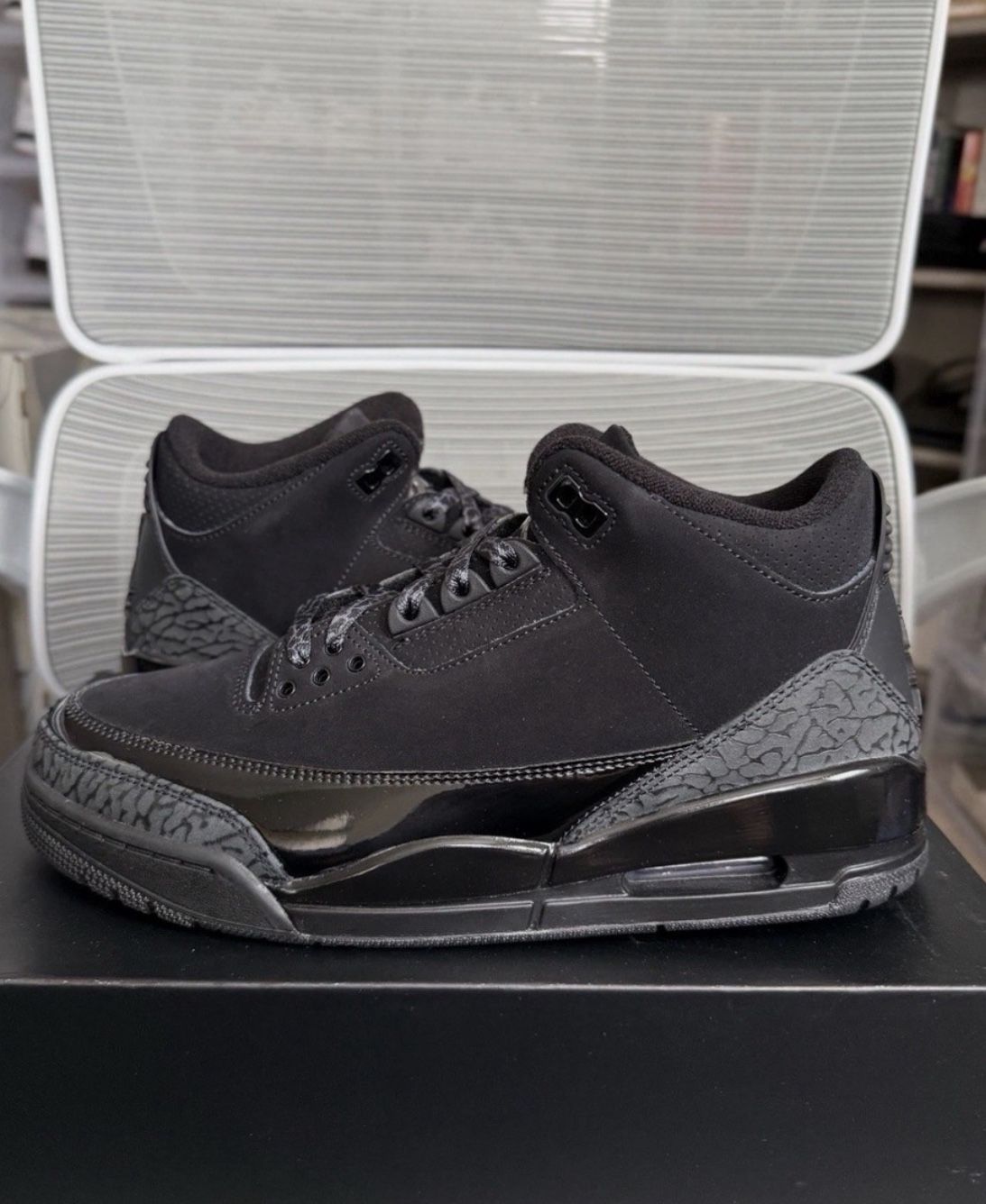 Nike Air Jordan 3 Retro 'Black Cat' Size 9