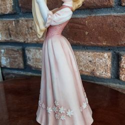 Enesco Treasured Memories Mother And Babe Figurine 1981 Bisque Pink Yellow 