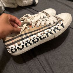 Burberry Sneakers