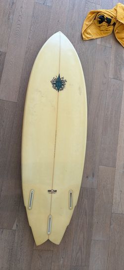 Surfboard. Ward Coffee 5’ 10”