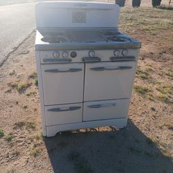Old Stove-Free