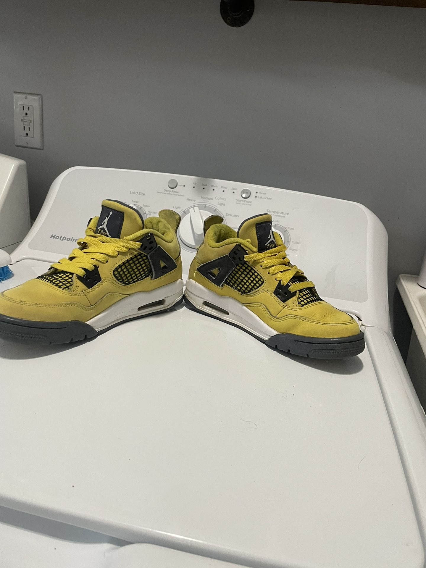 Air Jordan 4