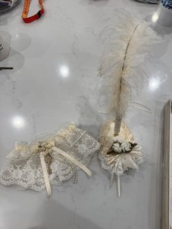 Vintage Lace Pen And Garter Set 