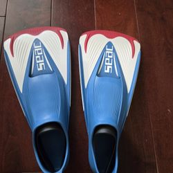 In Hollister - SEAC Swimming Flippers 36/37 