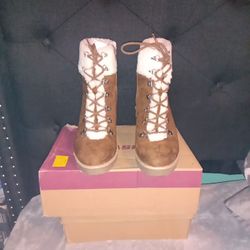 boots with the furrrr