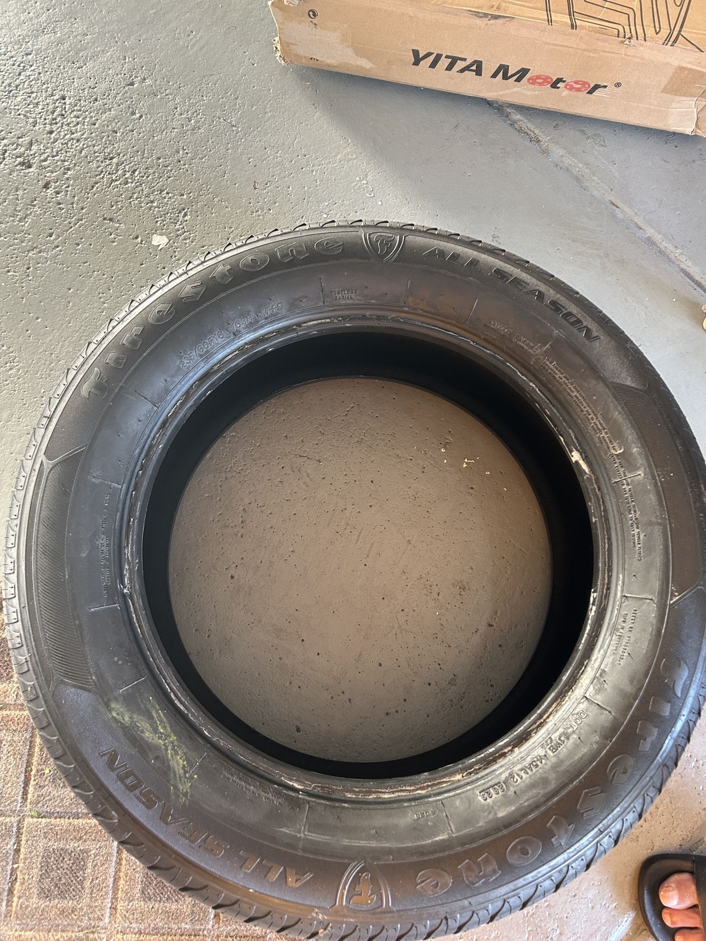 Tire (1)