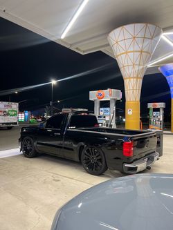 Gloss black GMC replica wheels