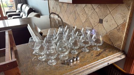 20 glasses and 4 cubes