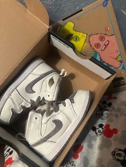 Jordan 1 mid se size 7c