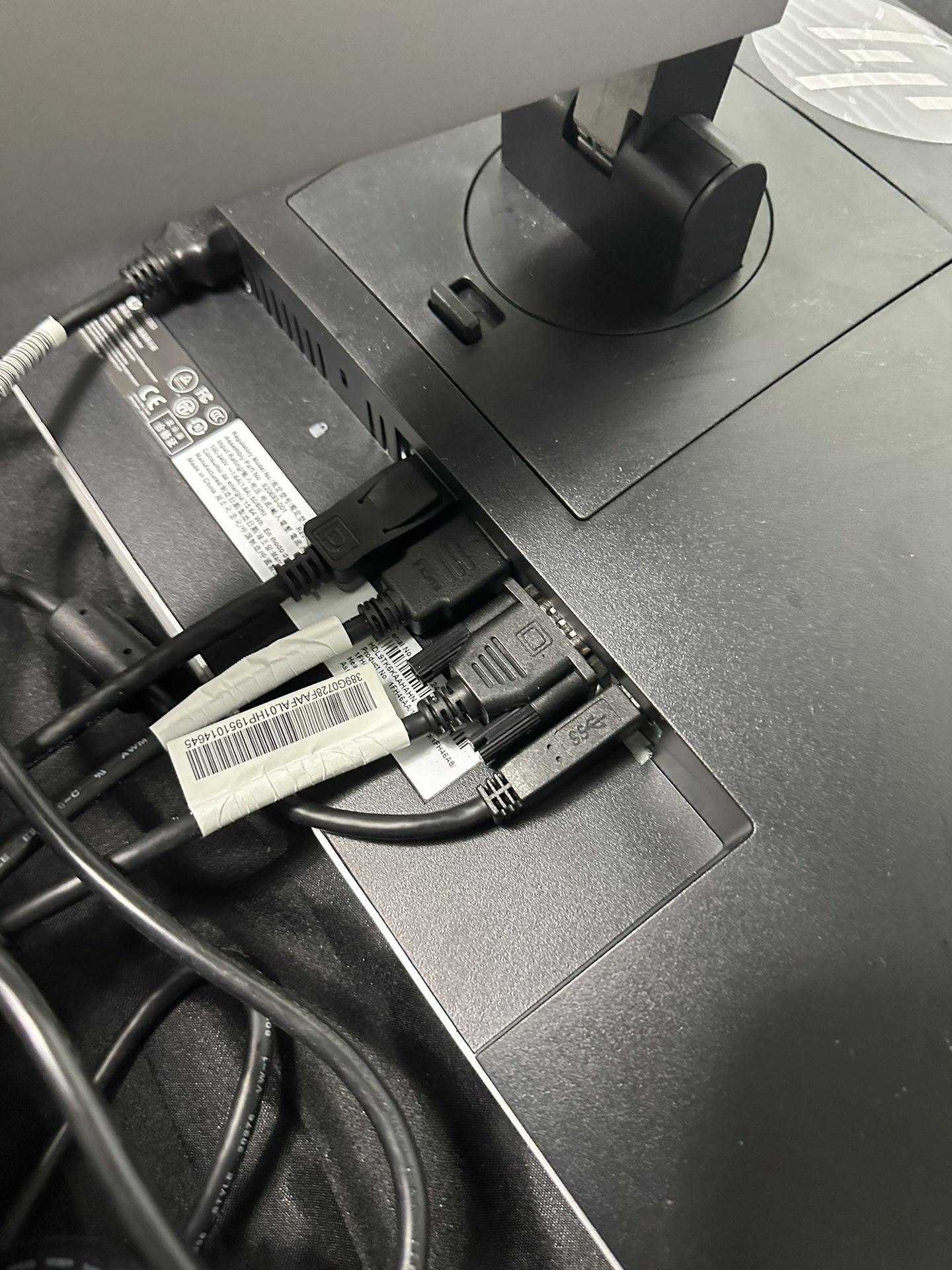 HP EliteDisplay E233 23 Inch Screen LED Lit Monitor Silver