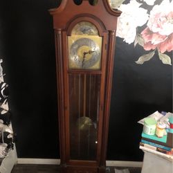 Antique clock for 200