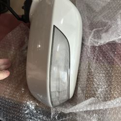 2012 Acura RDX -LEFT Side mirror With Broken Base
