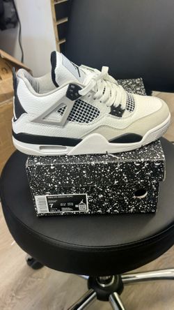 Air Jordan 4 Retro