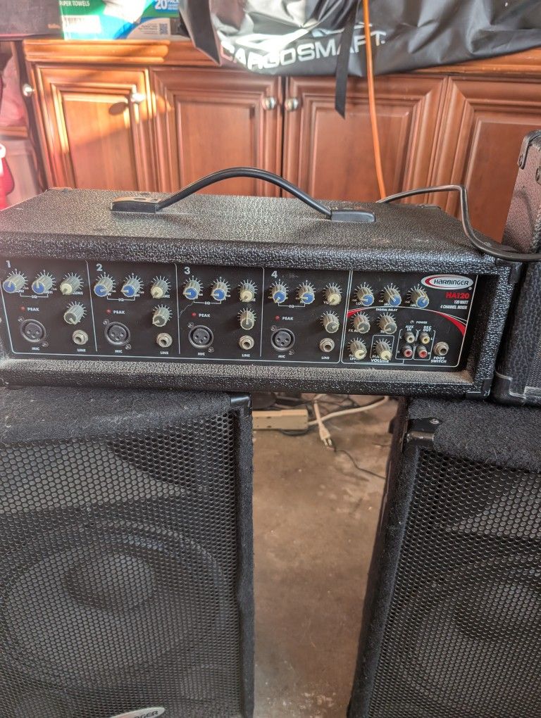 Harbinger Ha120 Speakers With Speaker Wire, Harbinger Ha120 4 Channels Mixer 