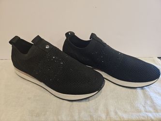 Women's shoes size 10