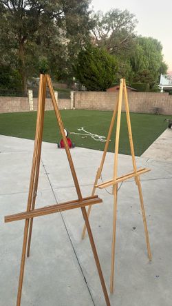 Easel 