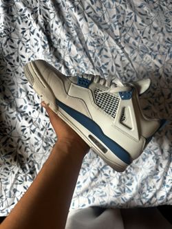 Jordan 4 Military Blue Size 9 