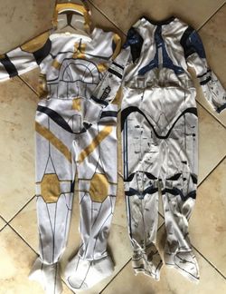 Pair of Medium 8/10 Starwars Costumes