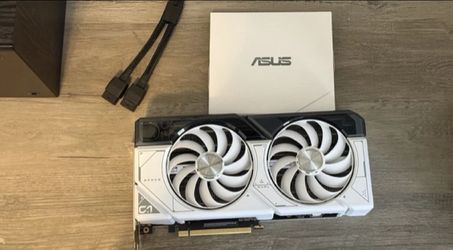 ASUS Dual GeForce RTX 4070 SUPER OC WHITE Computer Graphics Card Gaming