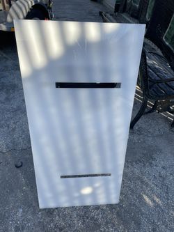 White Plastic 20’3/4 x 42’3/4