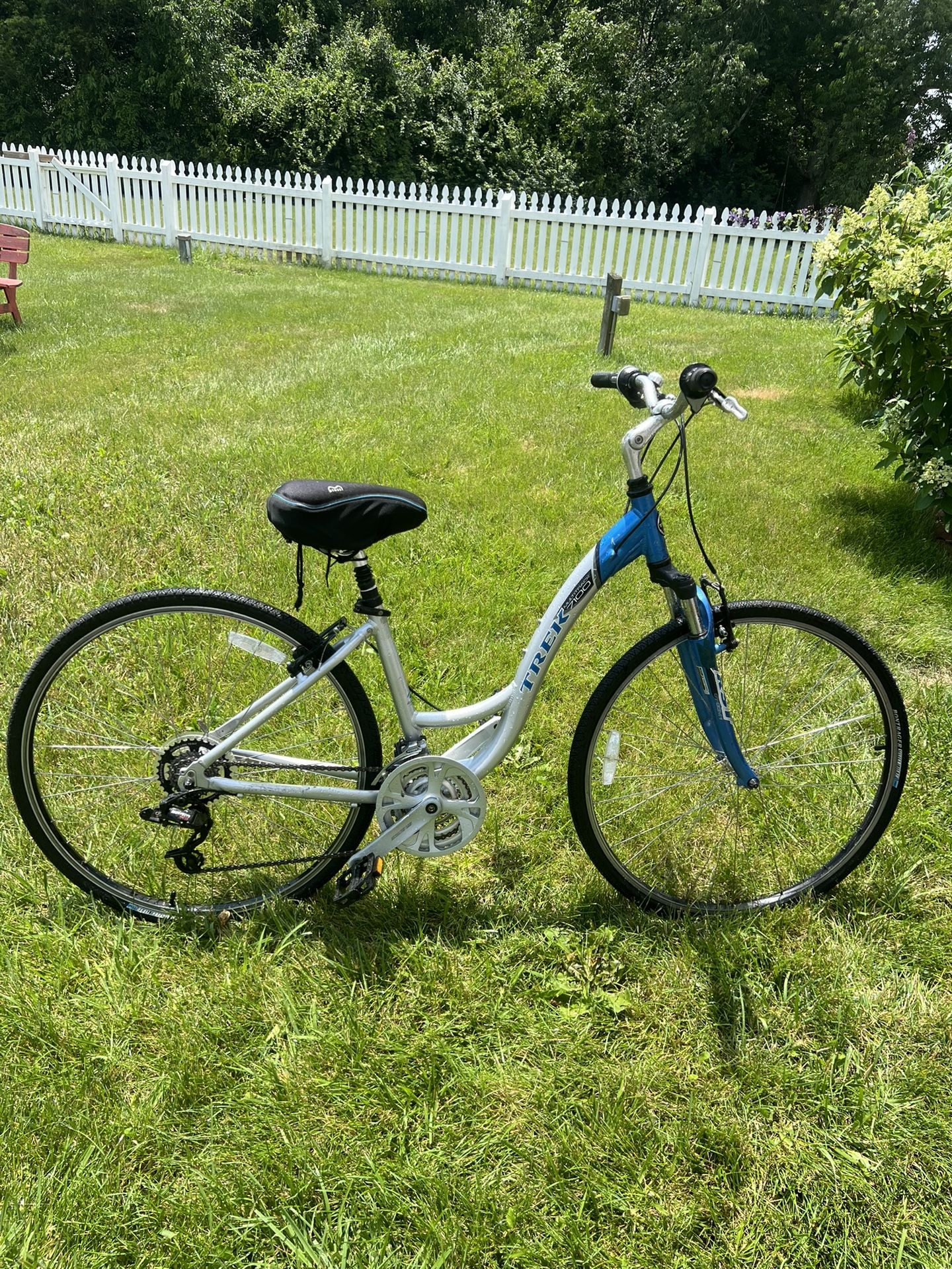Trek 7100 Ladies Bike