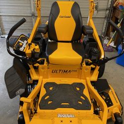 Cub Cadet ZTX5 48" Zero Turn Mower. Brand New!!