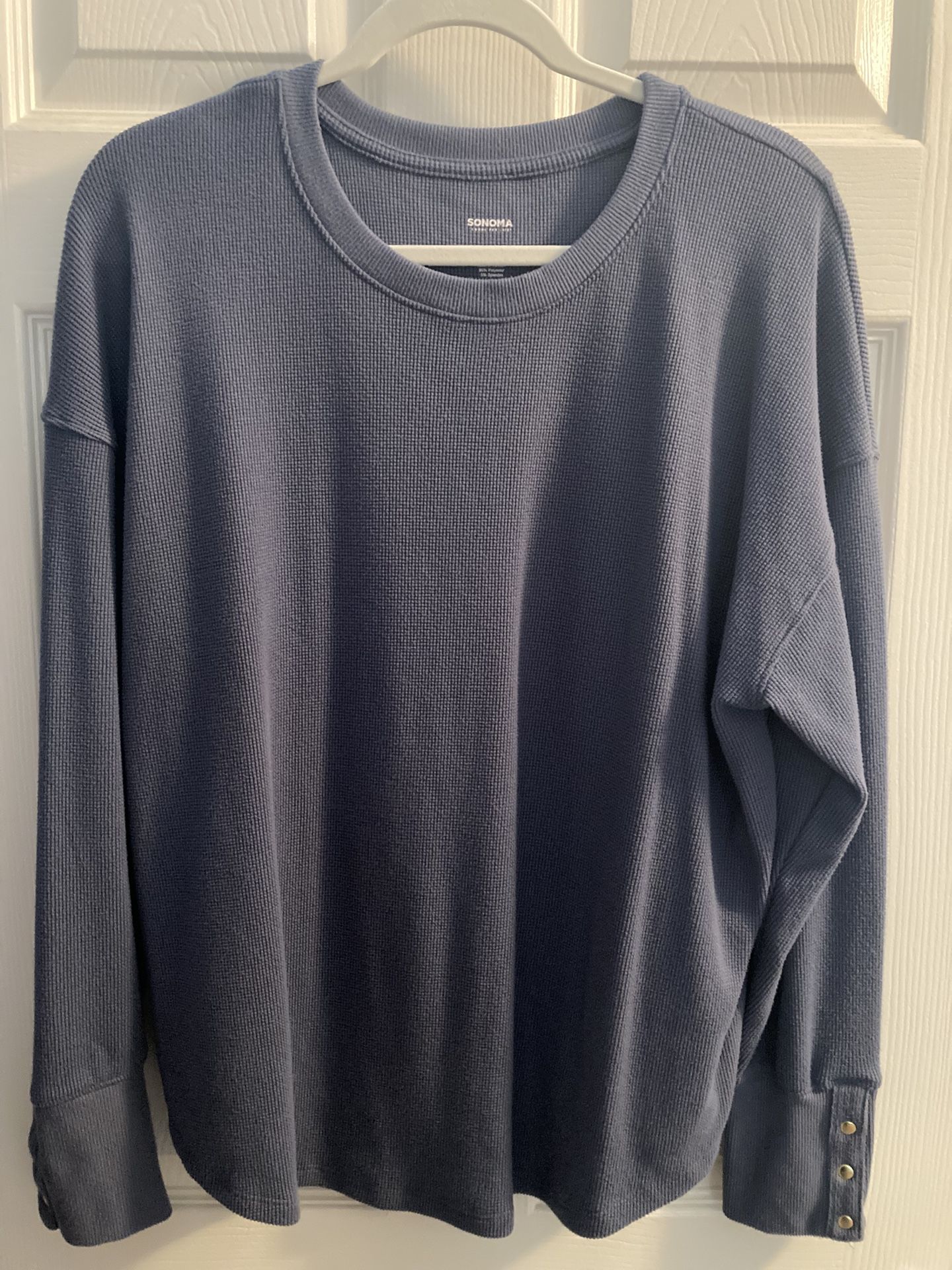 Women’s XXL Long Sleeve Pullovers. $3.00 each. Like New (Johnstown Ohio)