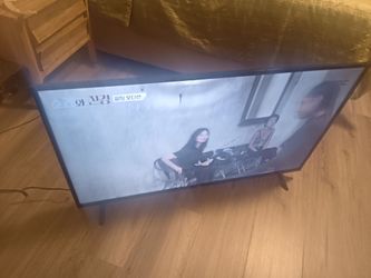 TCL TV 49 inch