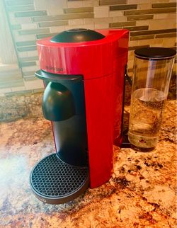 Nespresso VertuoPlus (Cherry Red)