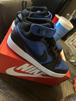 Blue And Black Tennis Shoes Size 5.5 Big Kids