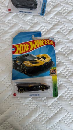 2024 Hot Wheels Bugatti Bolide 185/250 Black / Yellow HW EXOTICS 3/10 NEW
