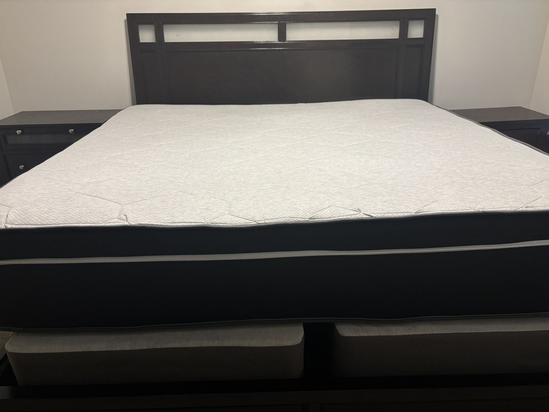 💥 California King Bedroom Set w/ Mattress & Dresser - Must Go ASAP! 💥