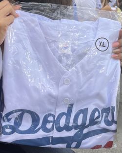 Justin Turner Jersey Giveaway