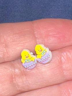 Vintage AVON Girl’s Easter Earrings