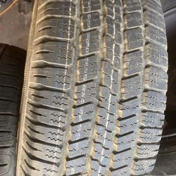 Estoy Vendiendo Estás Llantas Están Nuevas Las Medidas Son P265/65R17 