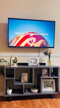 TV stand / entertainment console