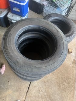 Tires (4) 225/70r19.5