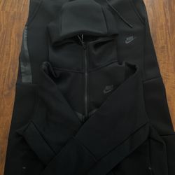 Nike black leggings  nike leggings large - Depop