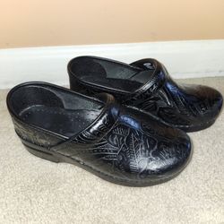 DANSKO medical clogs, Size 37