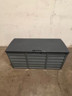 New assembled Waterproof Outdoor Storage Box with Wheels, Lockable Lid and Handles,