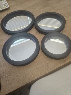 Mirrors Set