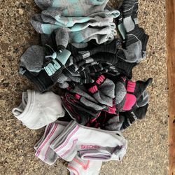 Puma and sketchers women’s ankle socks athletic socks used as shown no holes or tears 